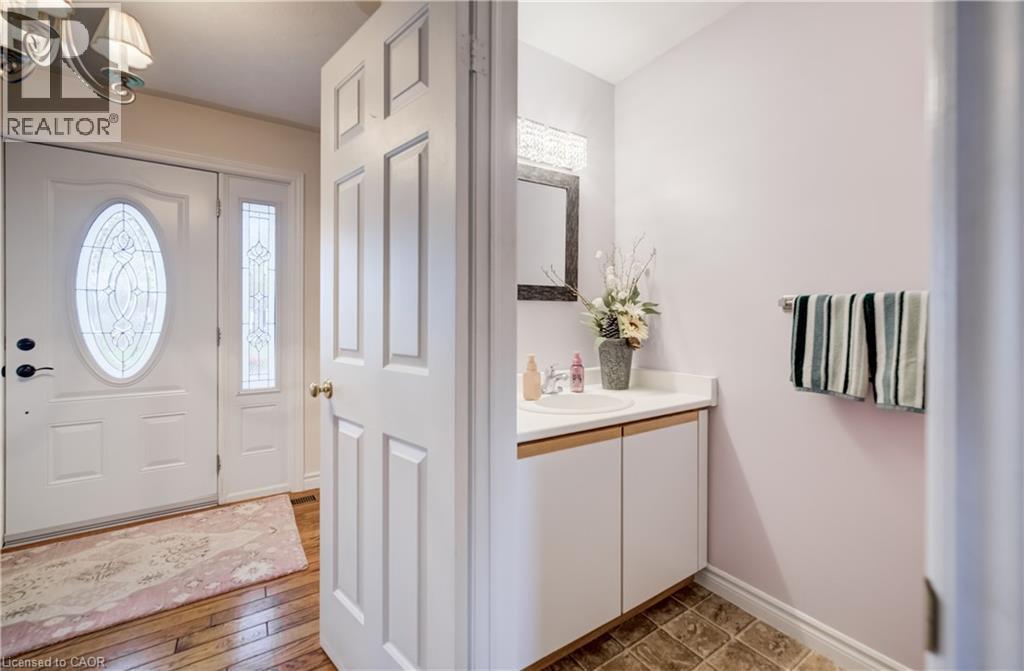 115 KNOWLES Drive, Woodstock, Ontario, N4S8T7 — Photo 12