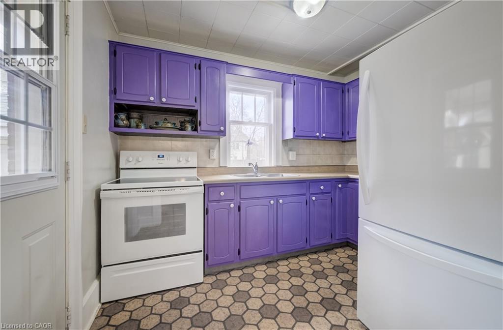 94 STIRLING Avenue N, Kitchener, Ontario, N2H3G7 — Photo 10