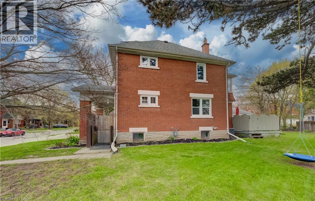 94 STIRLING Avenue N, Kitchener, Ontario, N2H3G7 — Photo 24