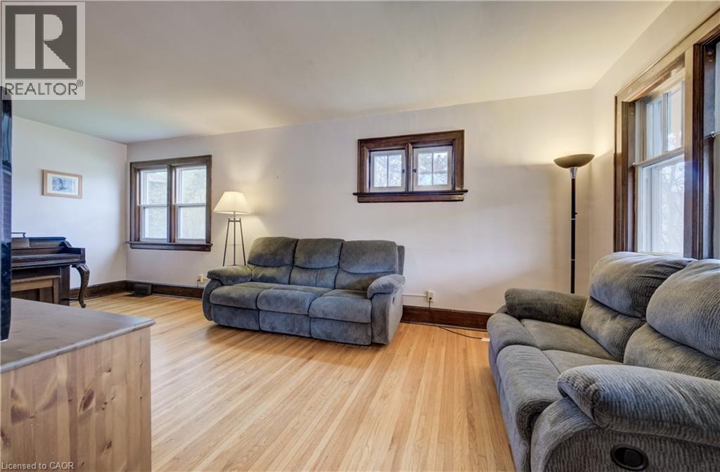 94 STIRLING Avenue N, Kitchener, Ontario, N2H3G7 — Photo 5