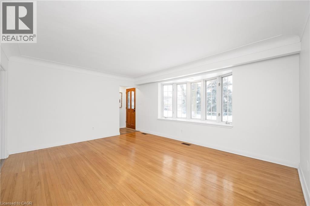 39 WESTMINSTER Avenue Unit# Upper Level, Hamilton, Ontario, L9C4L8 — Photo 4