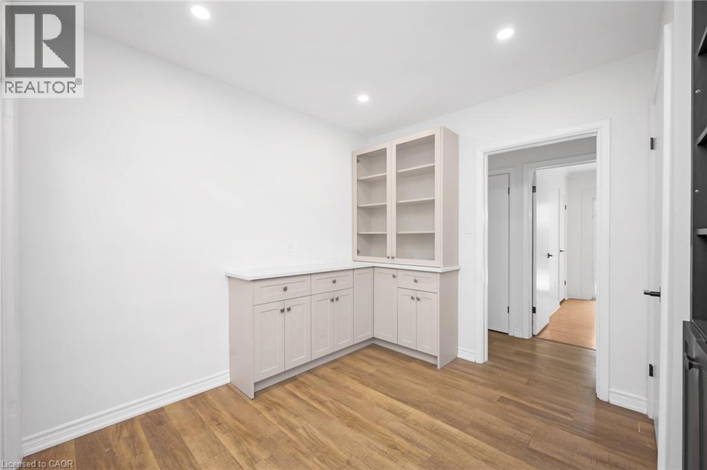 39 WESTMINSTER Avenue Unit# Upper Level, Hamilton, Ontario, L9C4L8 — Photo 8