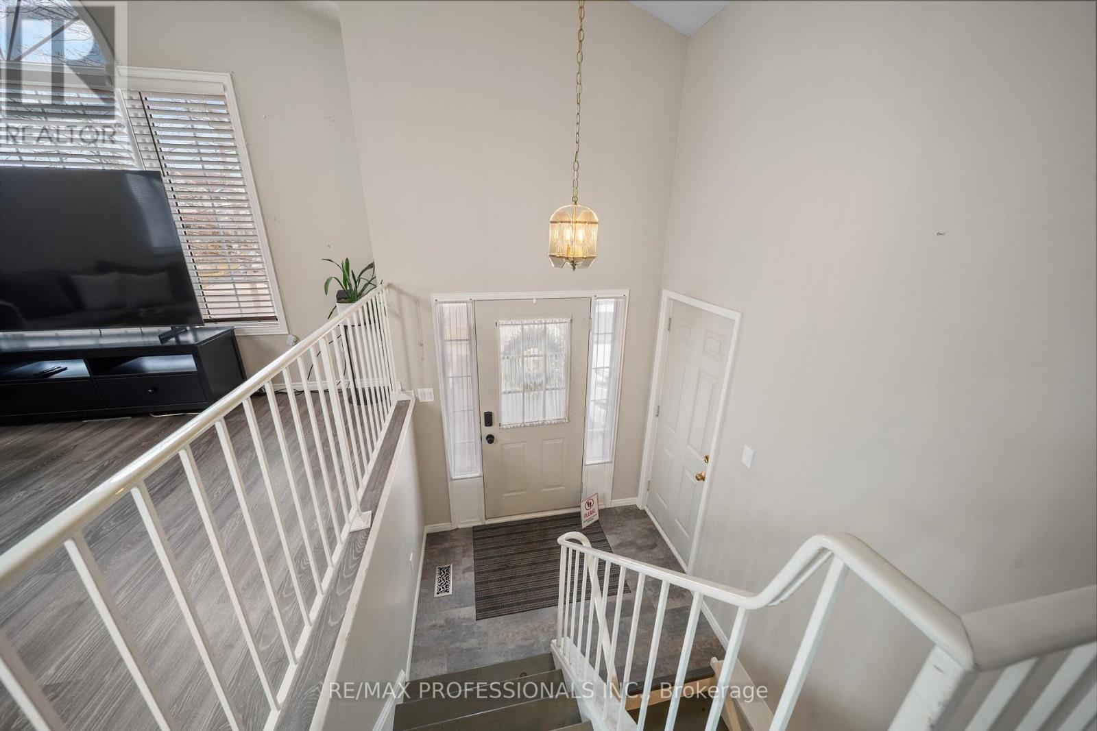522 TRICO DRIVE - 18