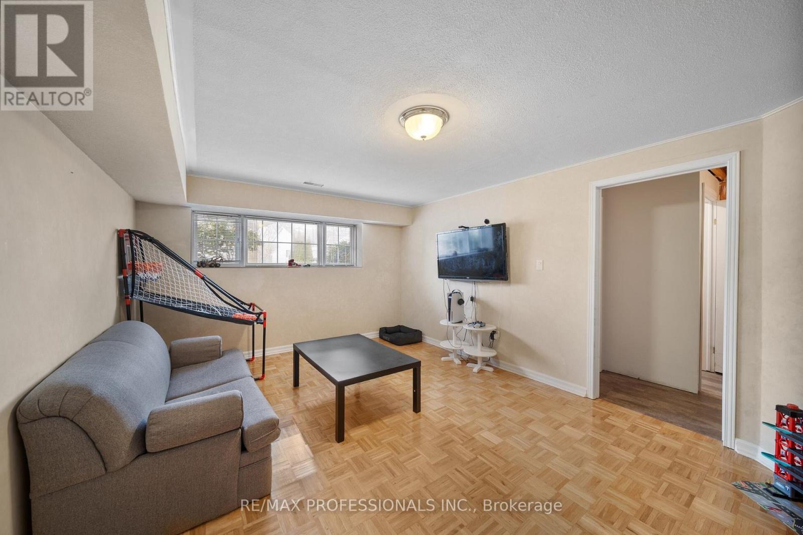522 TRICO DRIVE - 30