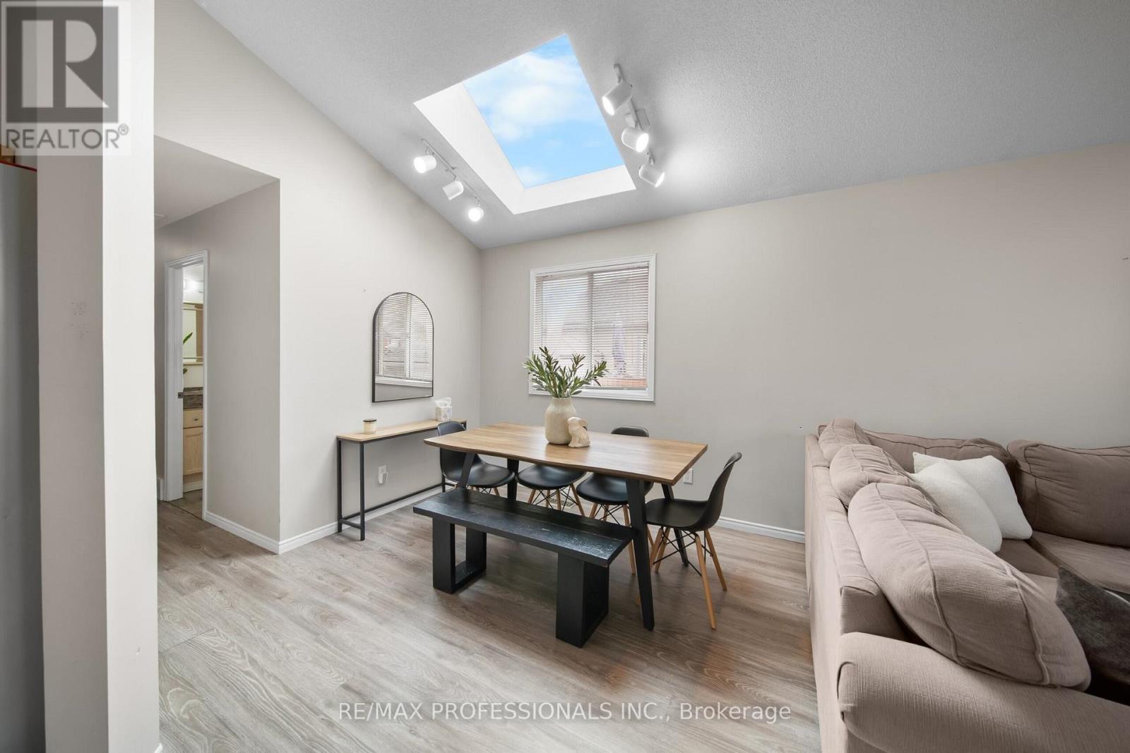 522 TRICO DRIVE - 33