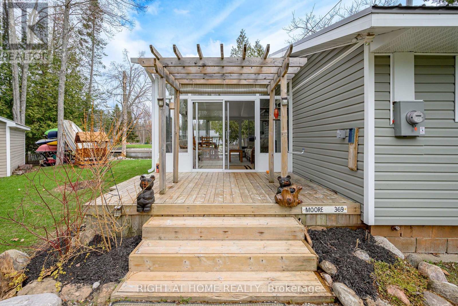 369 SOUTHAM DRIVE - 11
