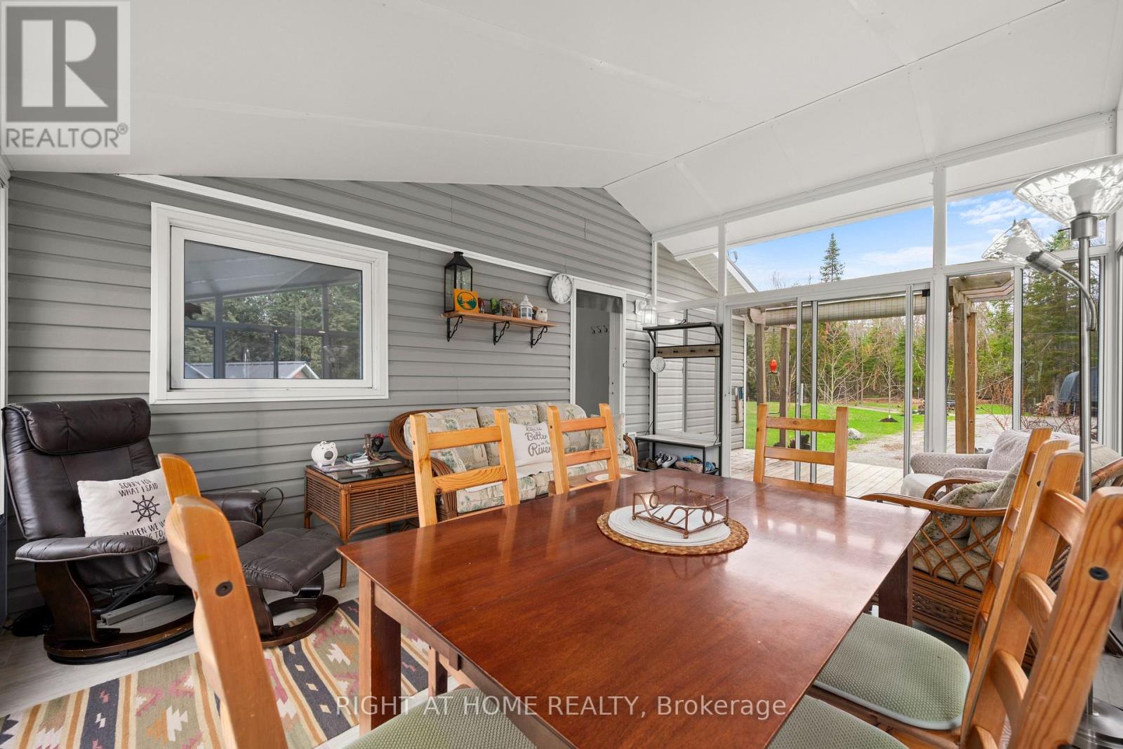 369 SOUTHAM DRIVE - 13