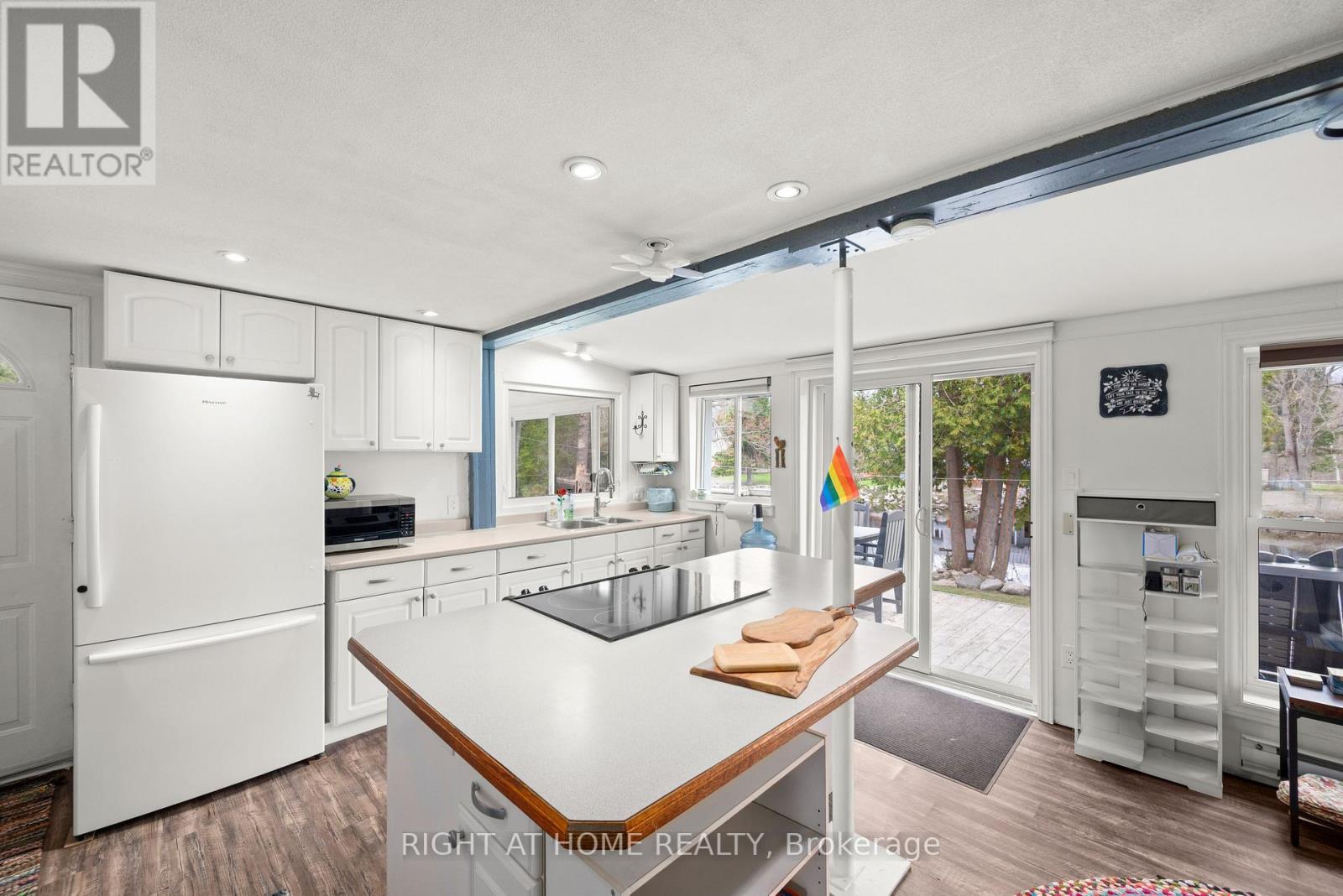 369 SOUTHAM DRIVE - 17