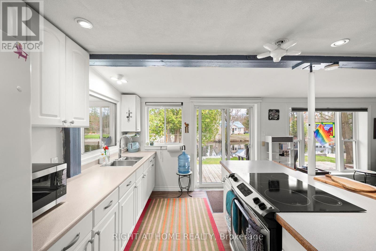 369 SOUTHAM DRIVE - 18