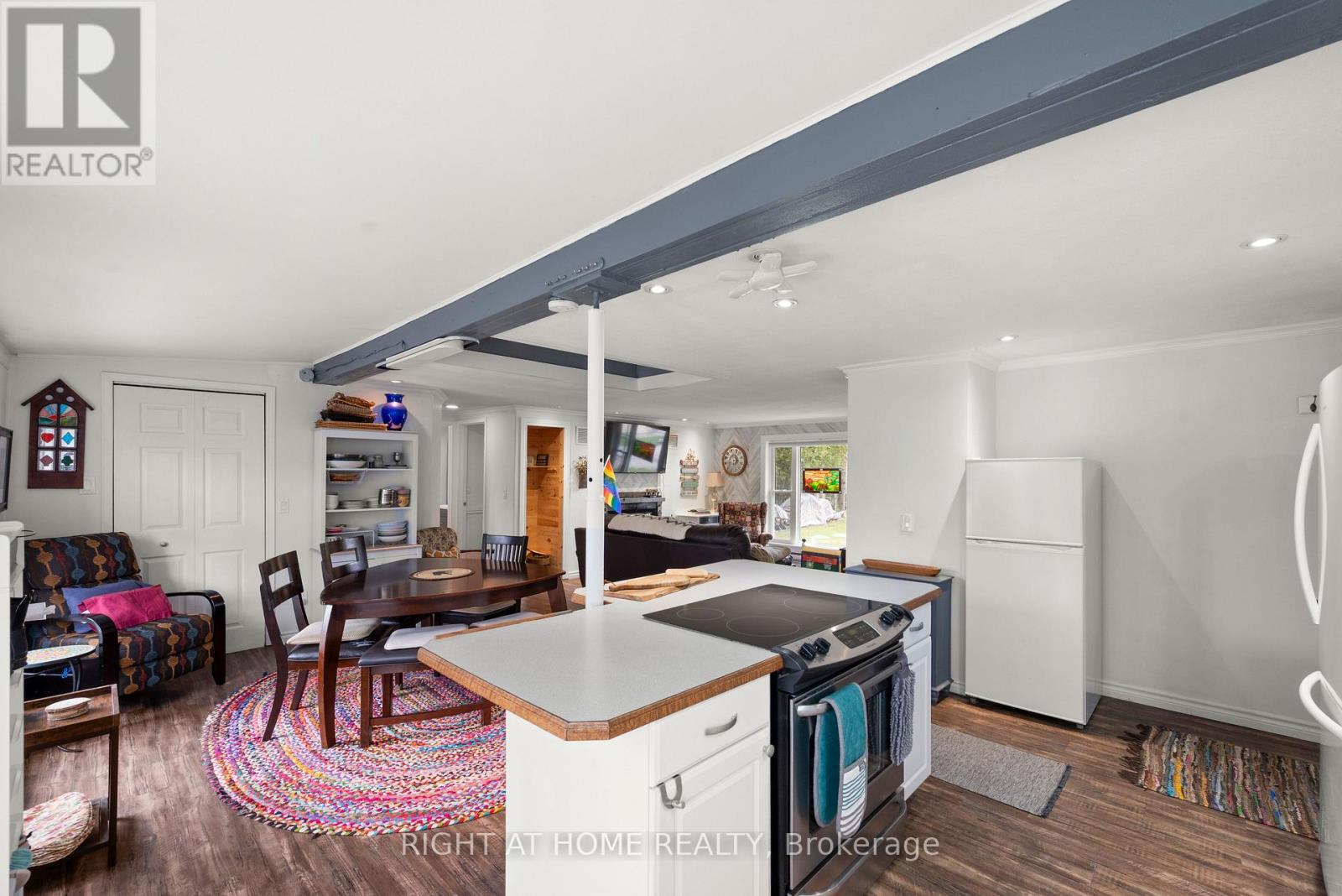 369 SOUTHAM DRIVE - 20