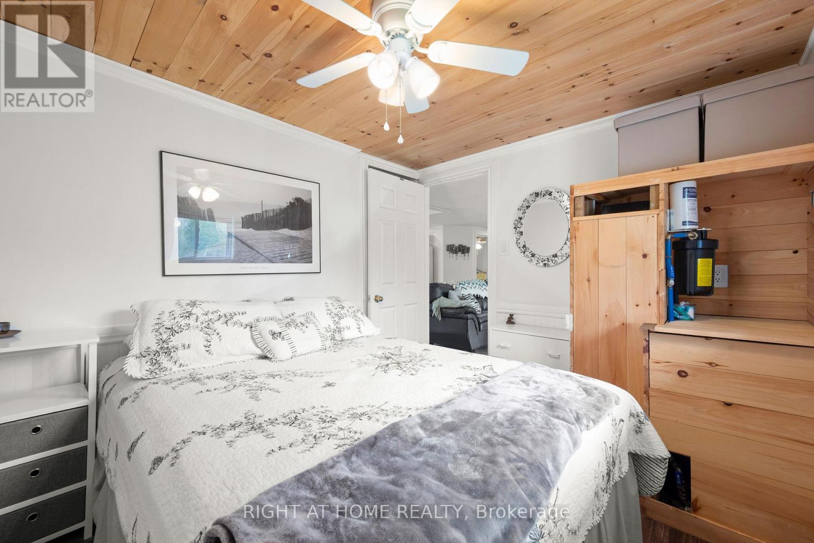 369 SOUTHAM DRIVE - 26