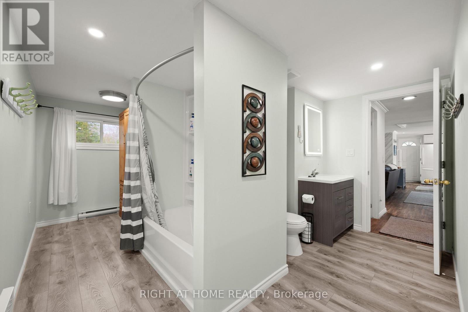 369 SOUTHAM DRIVE - 30