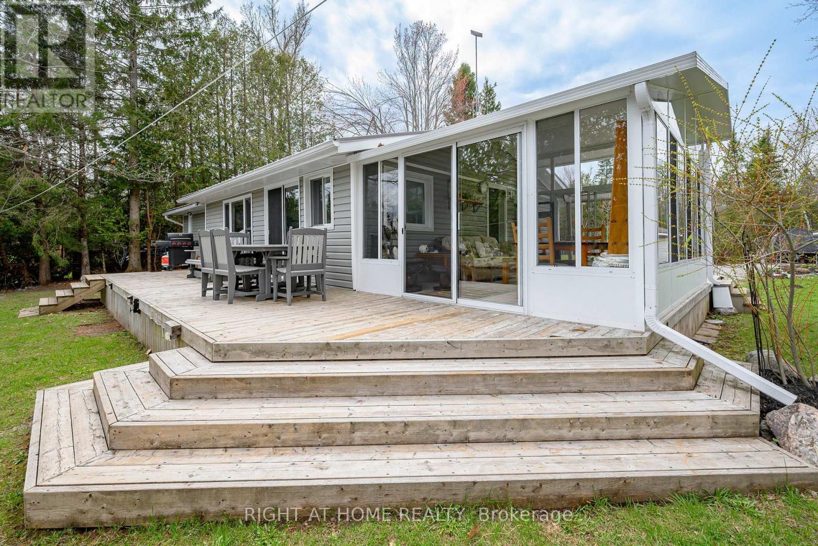 369 SOUTHAM DRIVE - 4