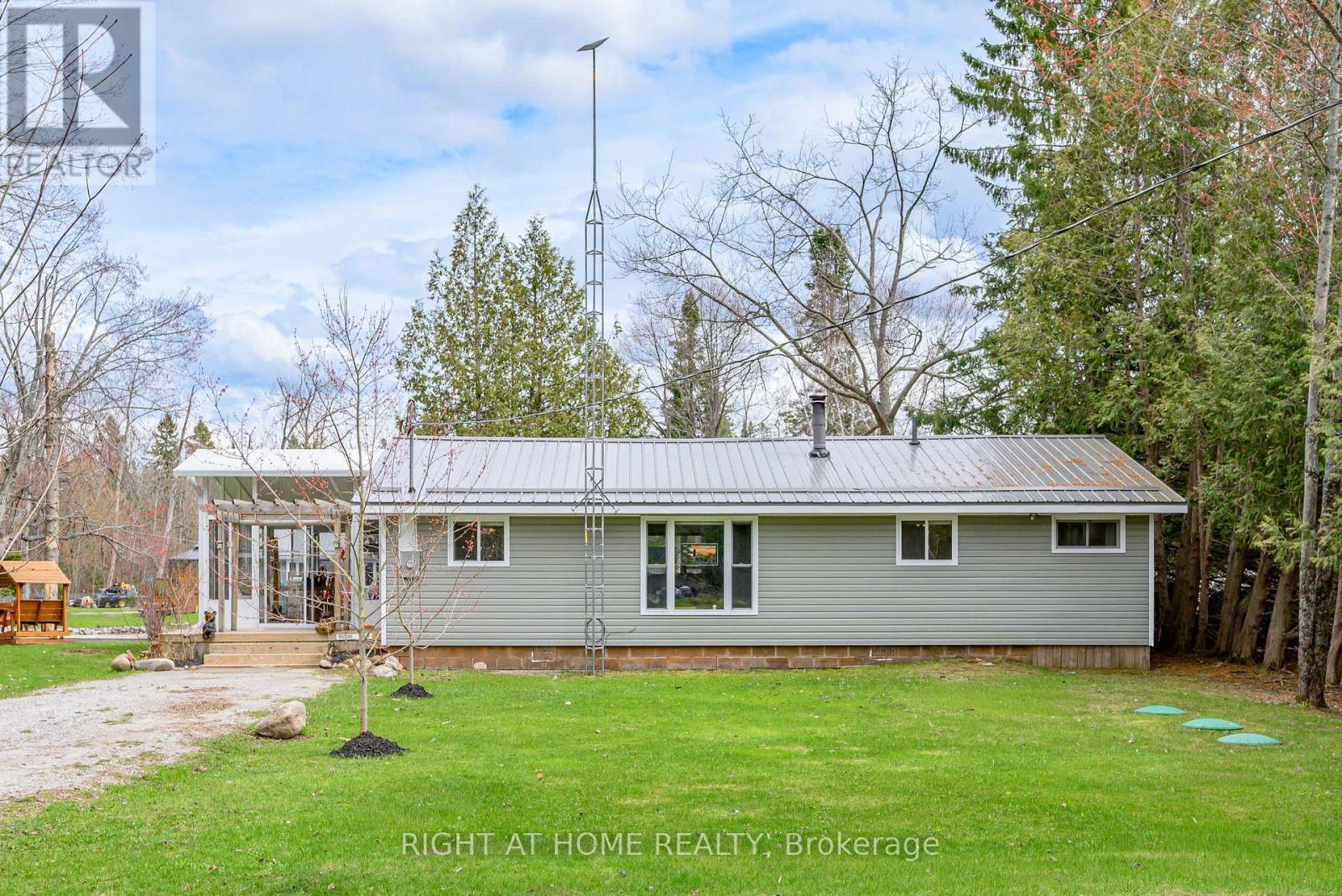 369 SOUTHAM DRIVE - 43