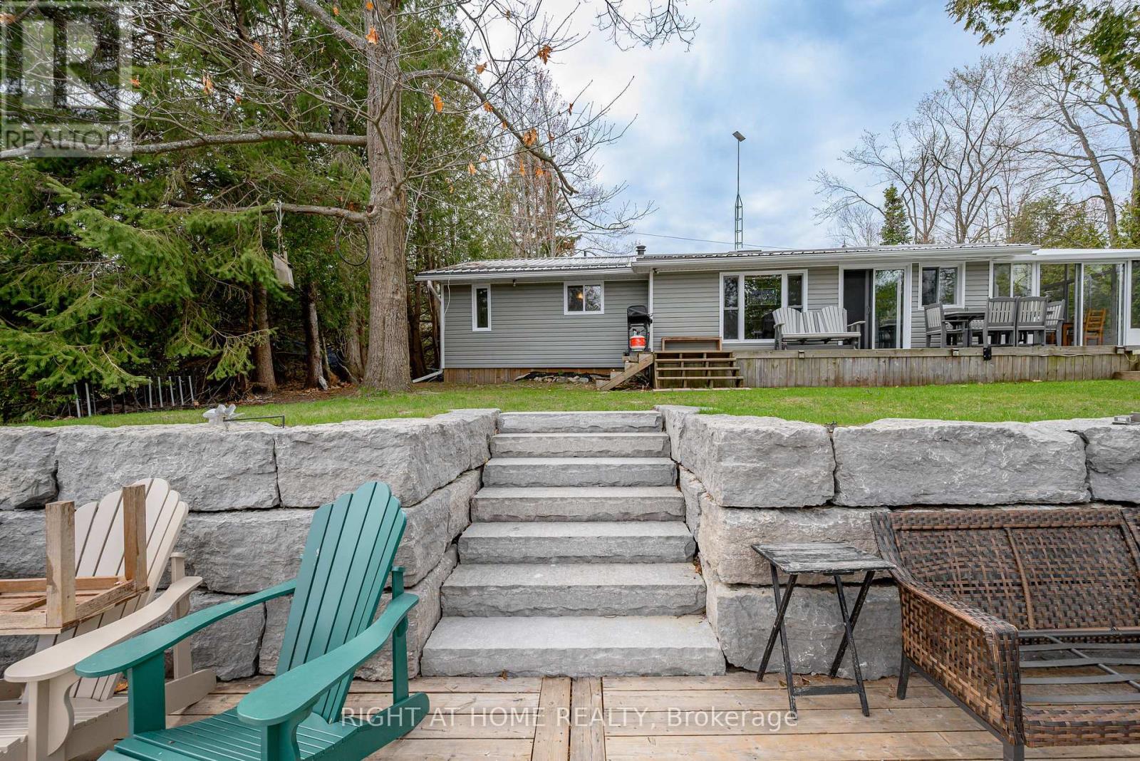 369 SOUTHAM DRIVE - 7