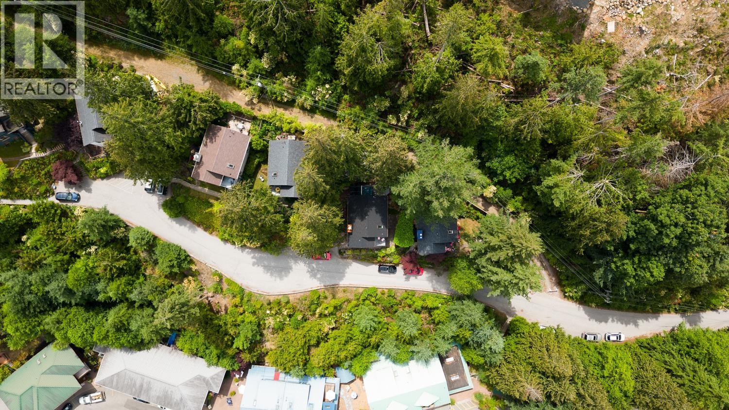 571 ROOCROFT LANE, Bowen Island