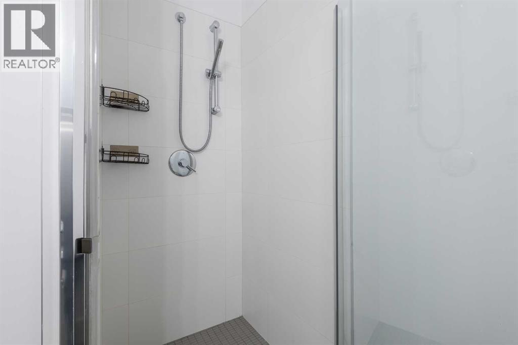 #802 2505 17 Avenue SW - 27