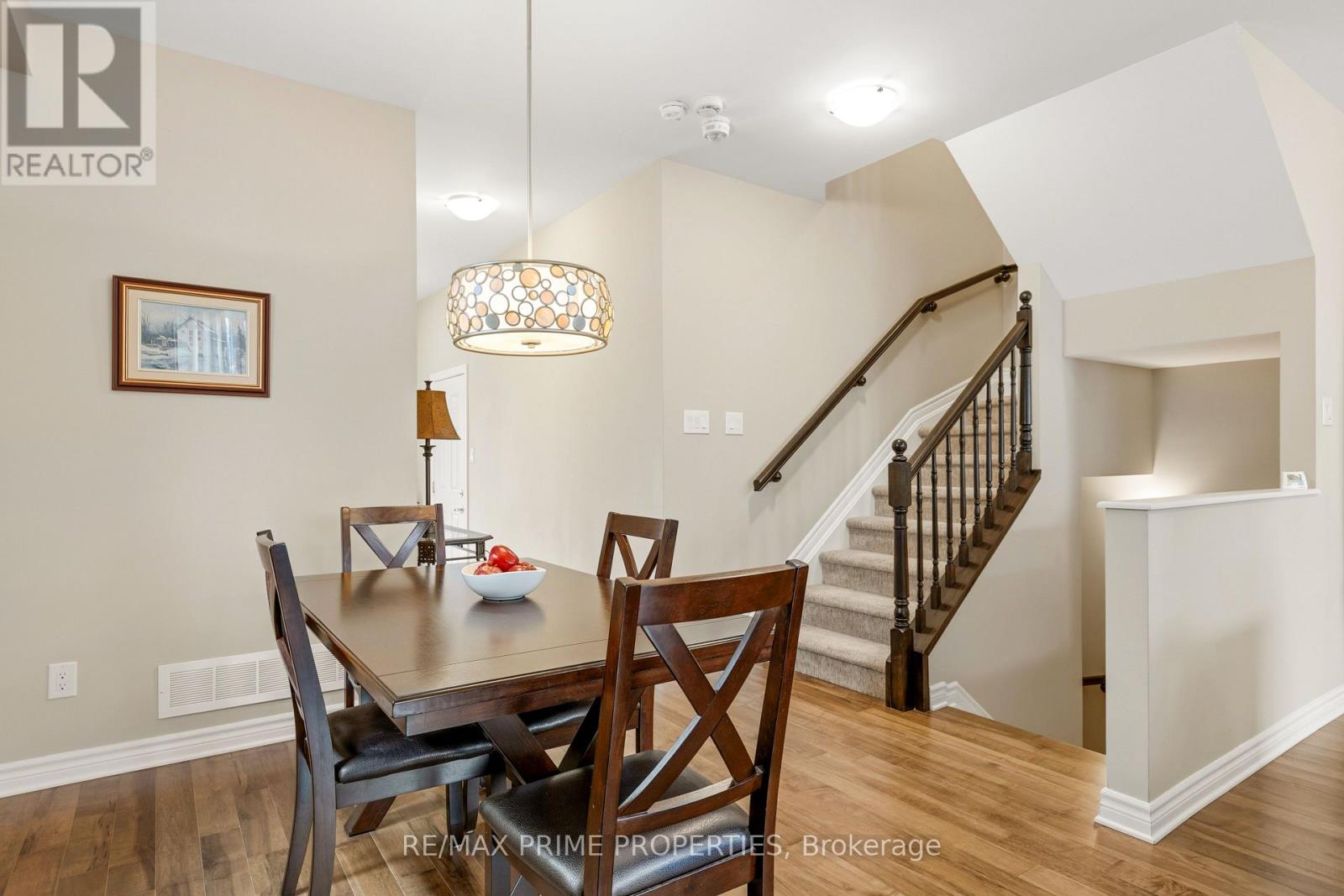 942 KILBIRNIE DRIVE - 16