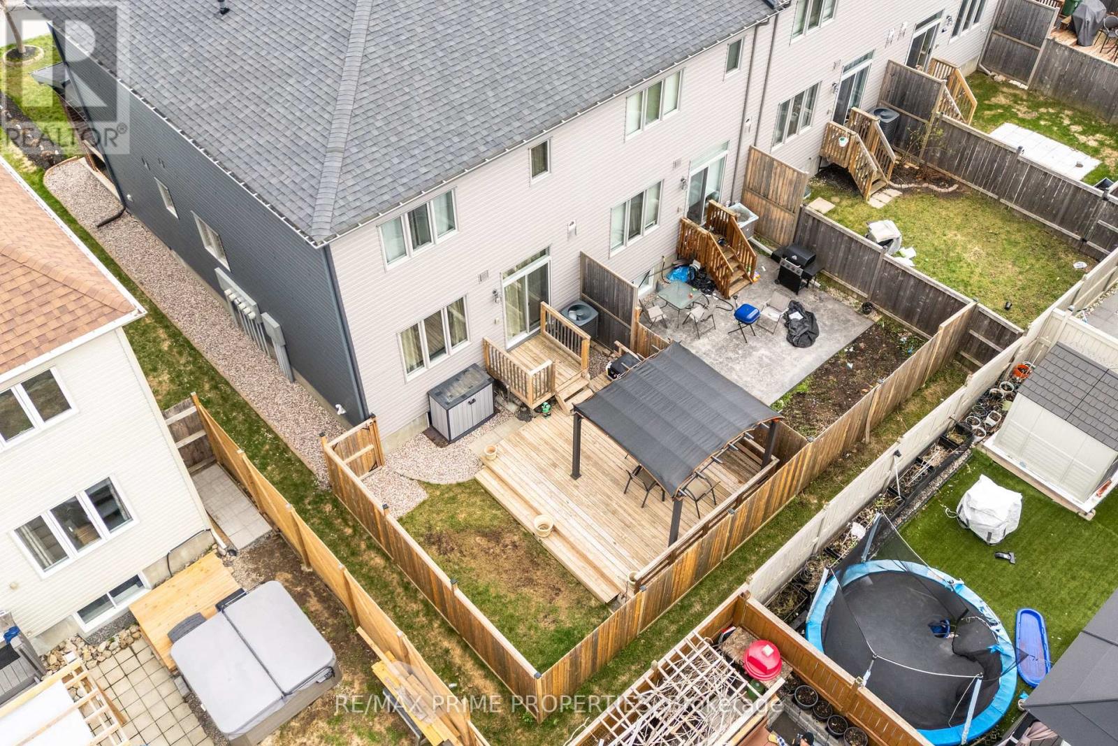 942 KILBIRNIE DRIVE - 50