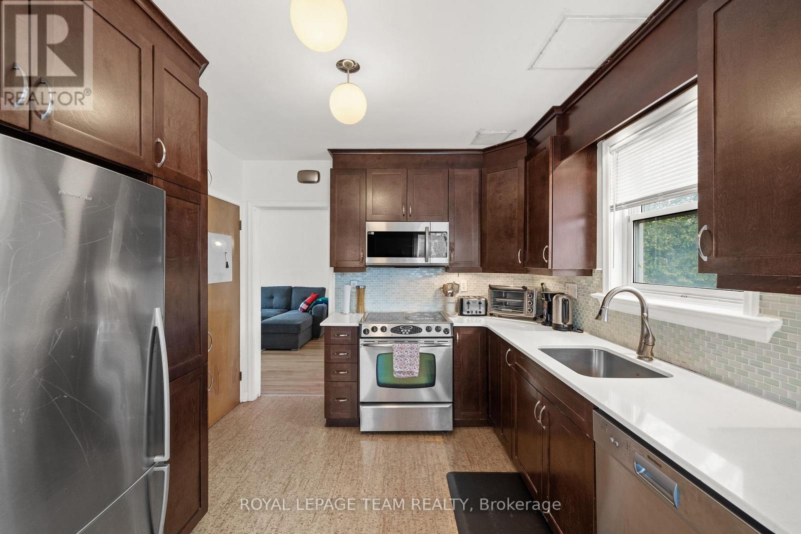 873 SMYTH ROAD - 11