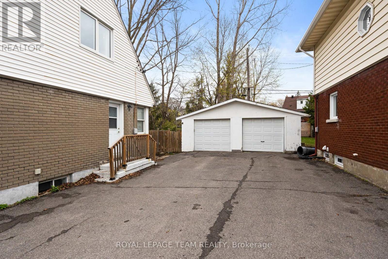 873 SMYTH ROAD - 35
