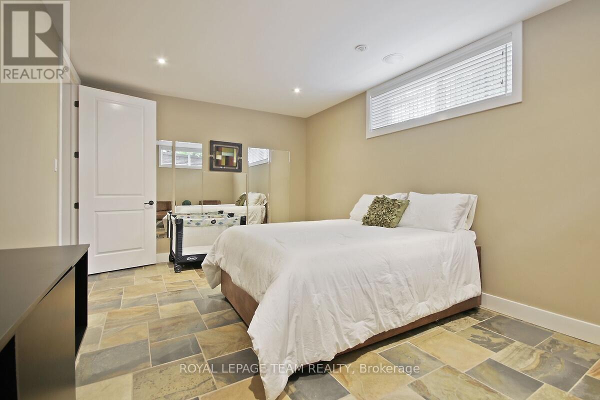 3886 ARMITAGE AVENUE - 35