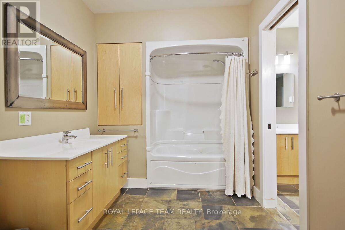 3886 ARMITAGE AVENUE - 39