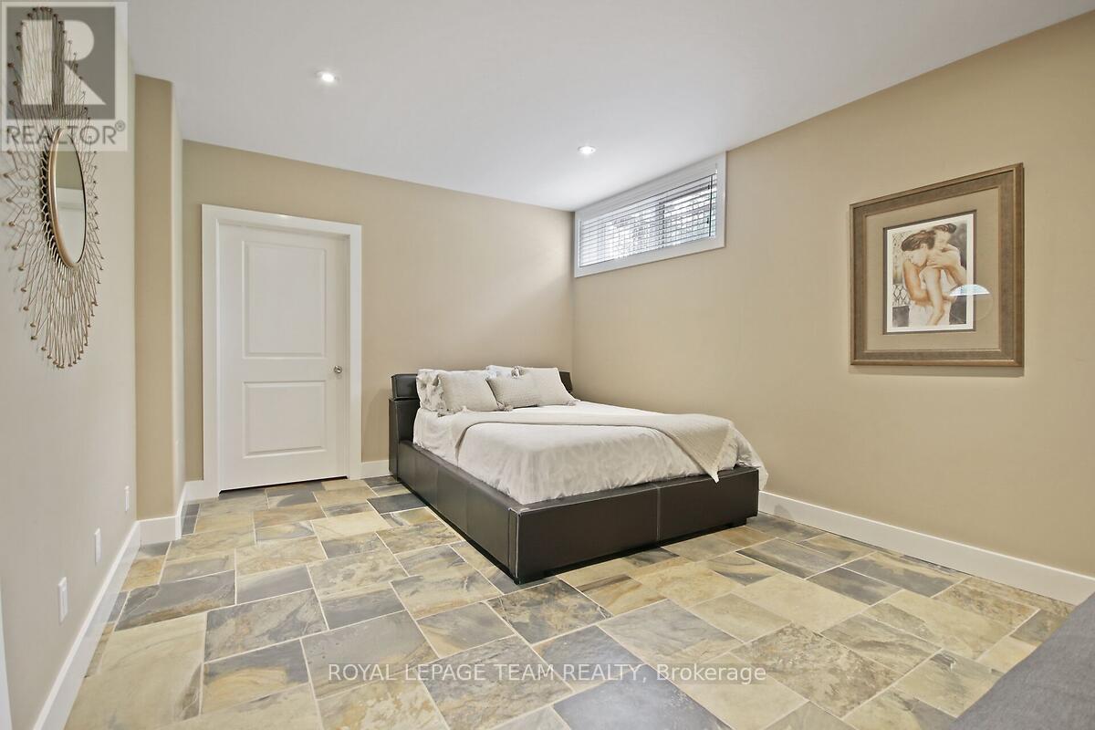 3886 ARMITAGE AVENUE - 36