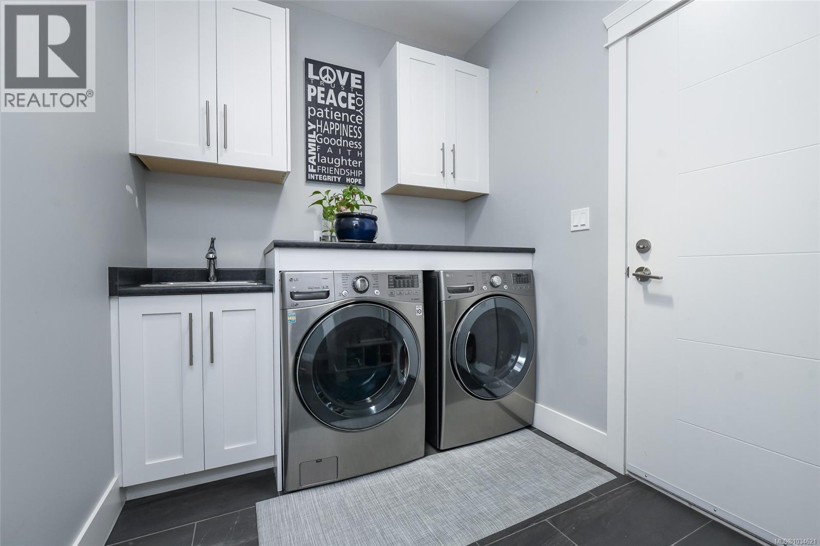 905 Prestwick Pl - 24