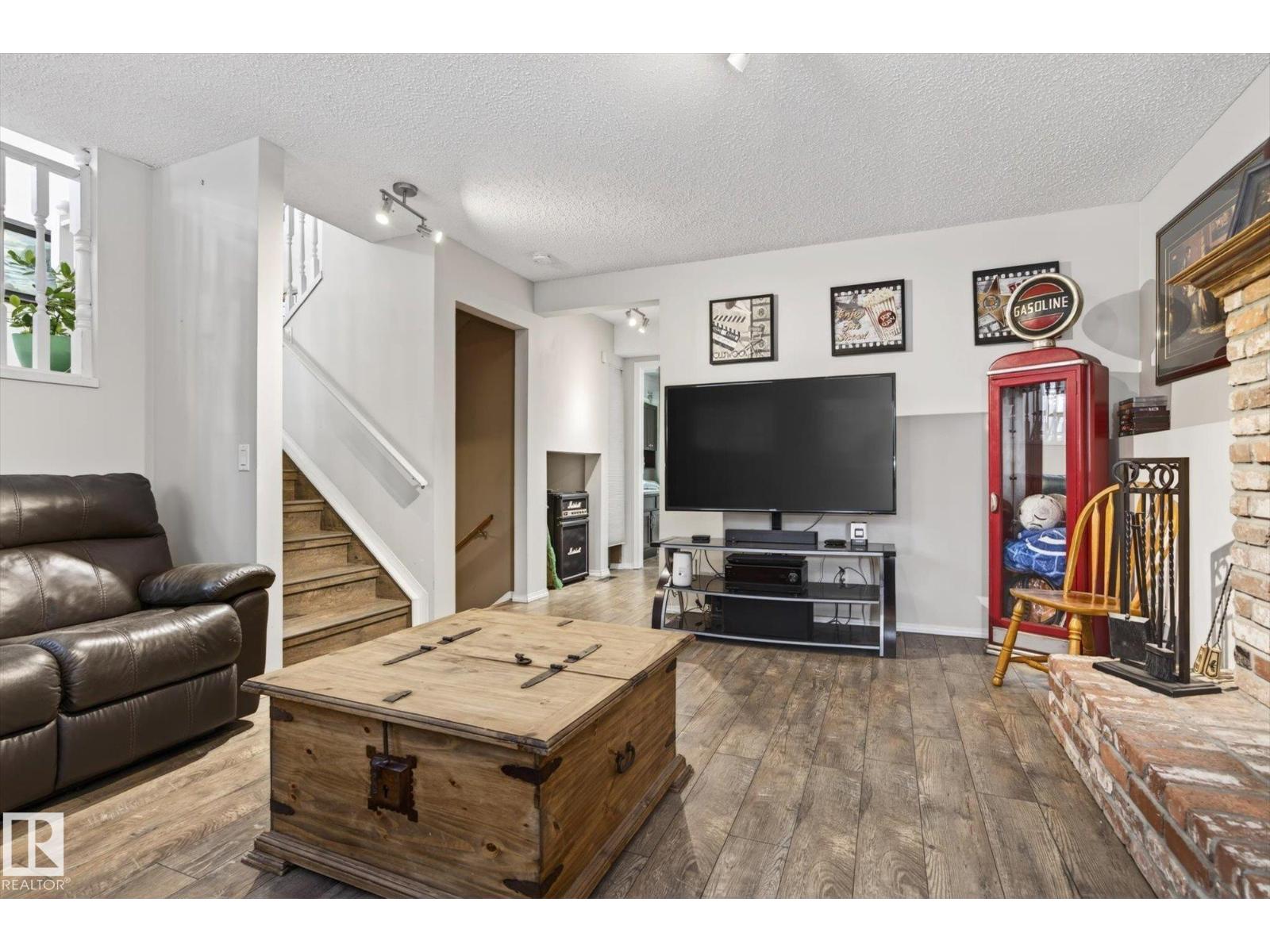 17 LEPINE PL, St. Albert