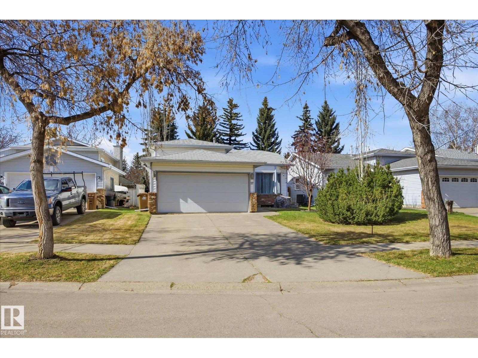 17 LEPINE PL, St. Albert