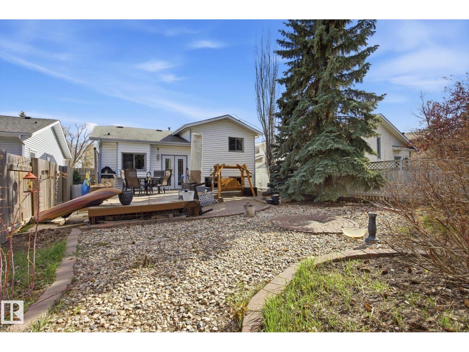 17 LEPINE PL, St. Albert