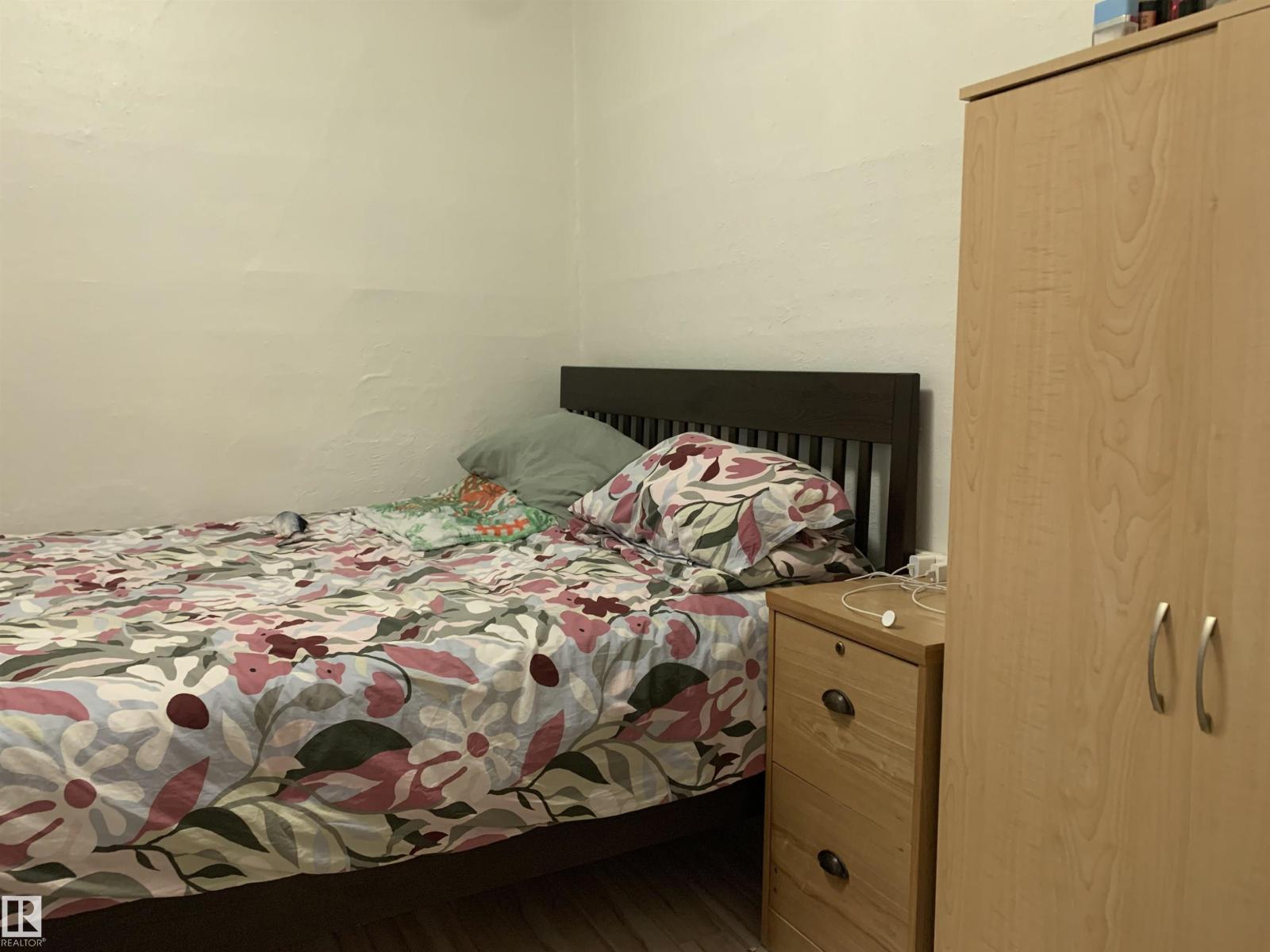 11305 89 ST NW - 14