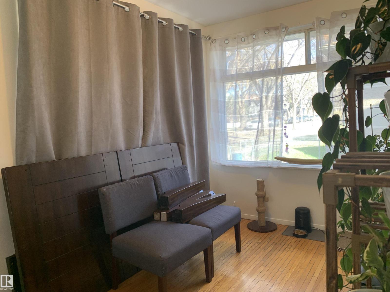 11305 89 ST NW - 3