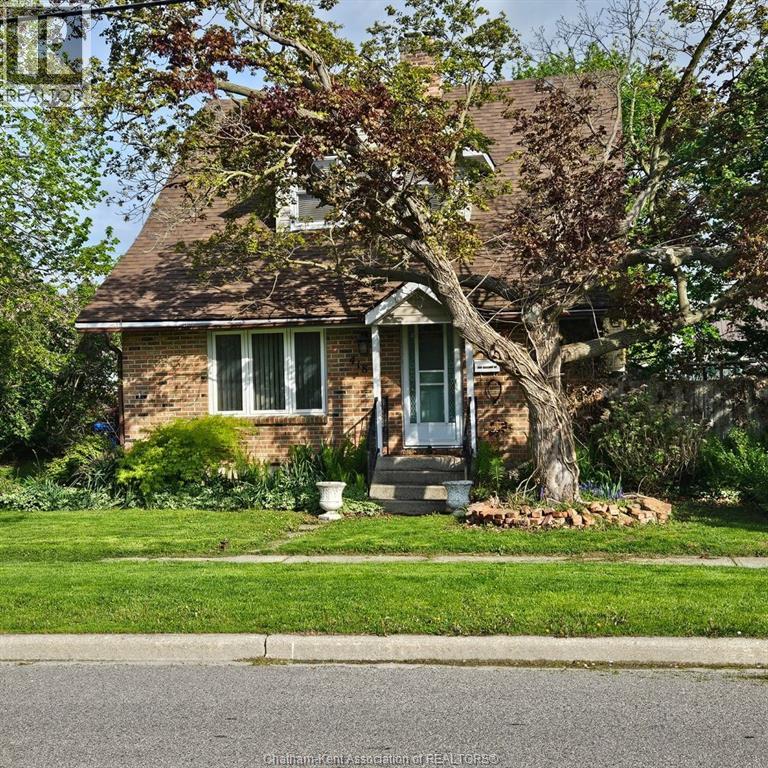 418 Gillard STREET, Wallaceburg, Ontario, N8A1N6 — Photo 3