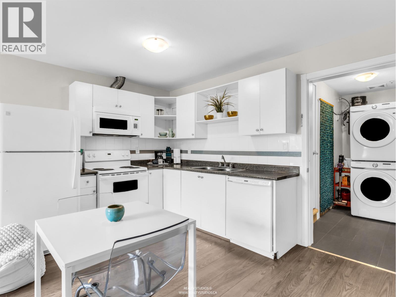 6 Bed, 5 Bath House for Sale in Vancouver – 627 E 30TH AVENUE, Vancouver - Image 10