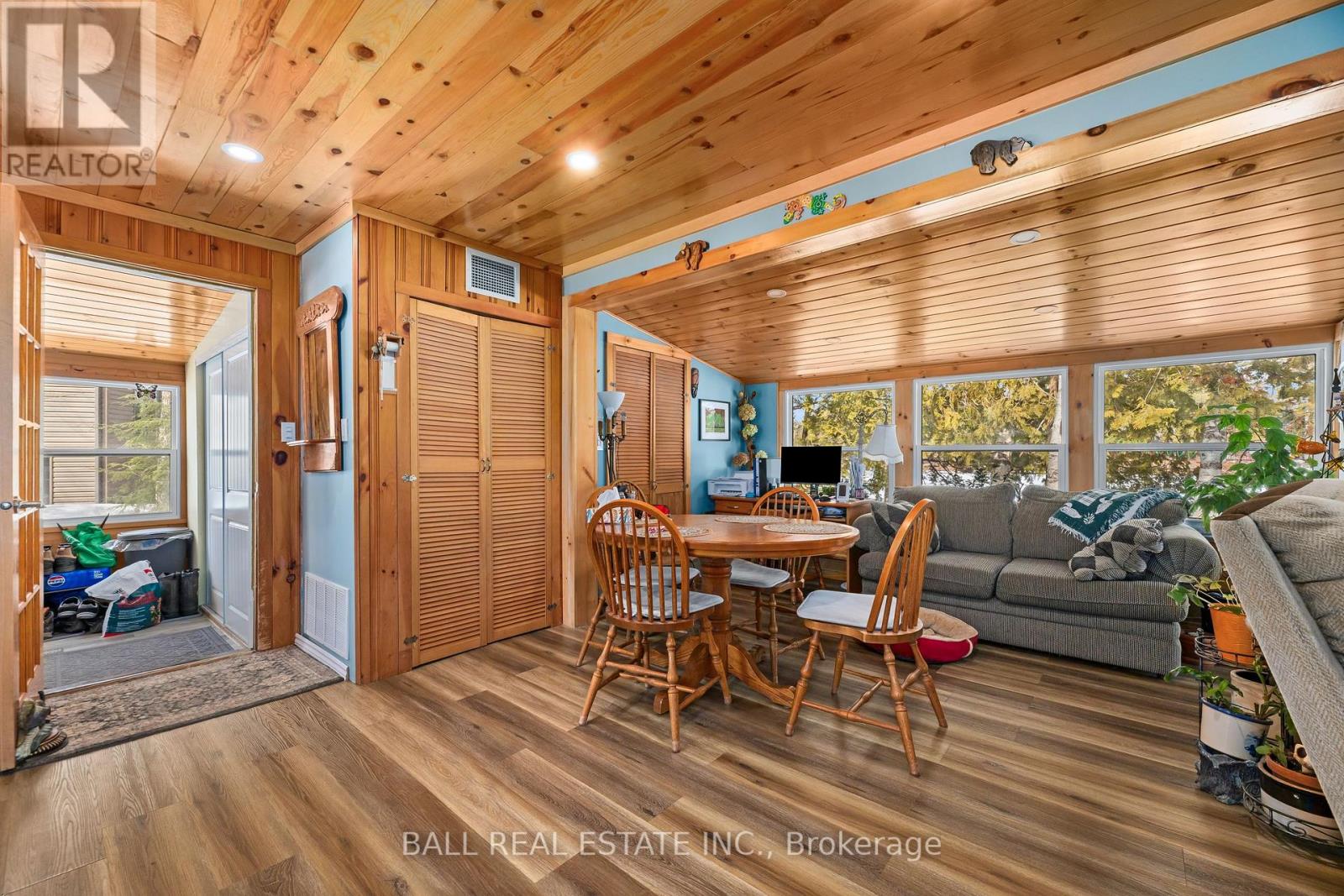1561 CRYSTAL LAKE ROAD - 7