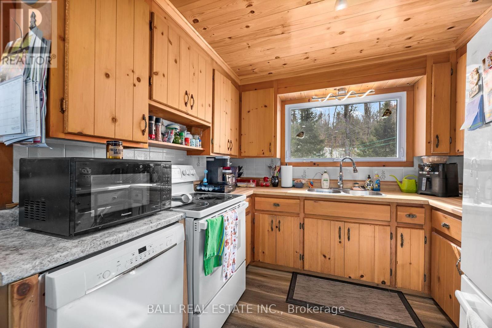 1561 CRYSTAL LAKE ROAD - 16