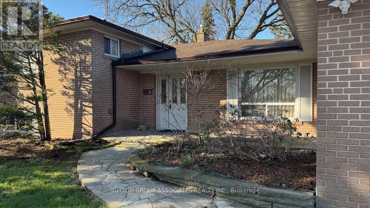 11 CASTOR CRESCENT - 1