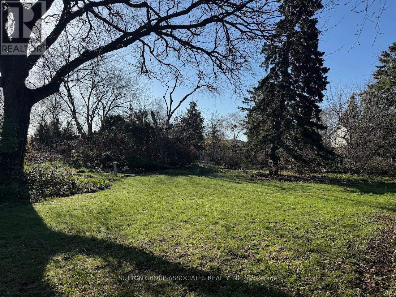 11 CASTOR CRESCENT - 28