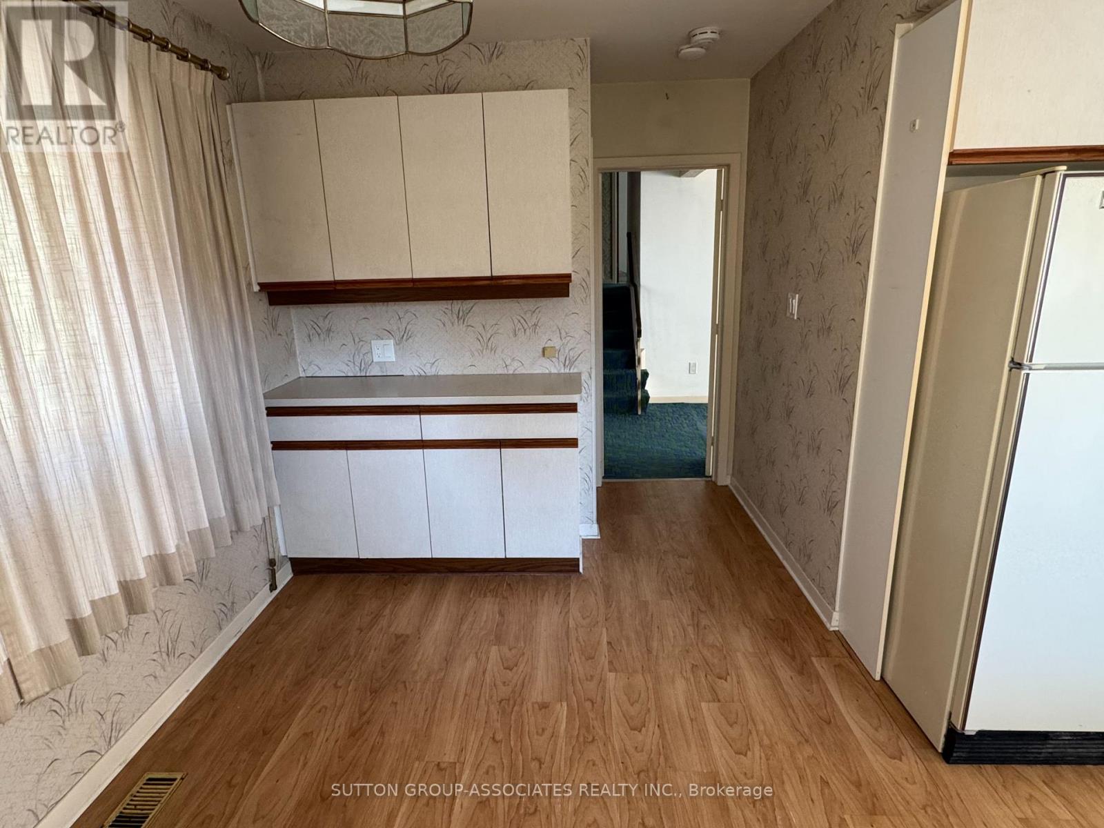 11 CASTOR CRESCENT - 8