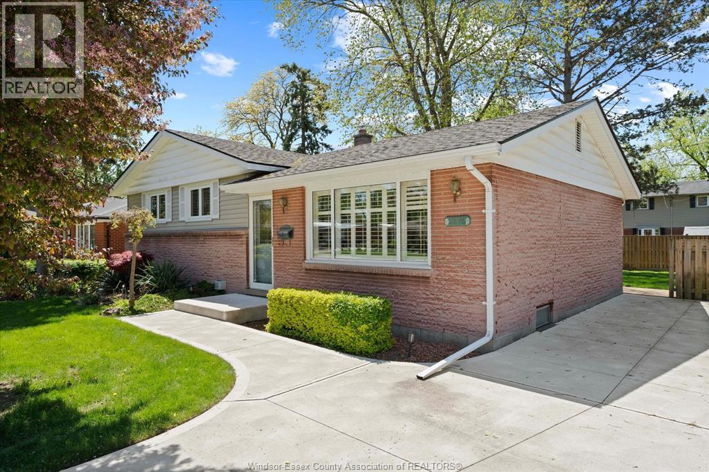 2875 Riviera, Windsor, Ontario, N9E3A5 — Photo 3