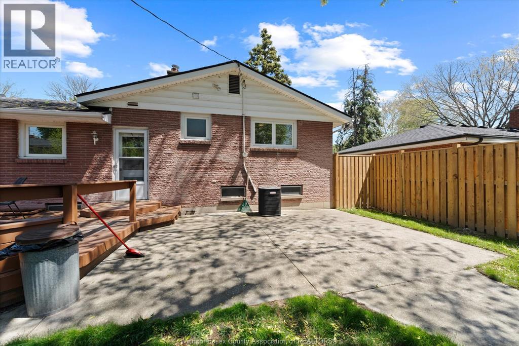 2875 Riviera, Windsor, Ontario, N9E3A5 — Photo 31