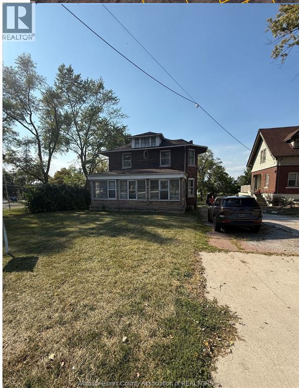 3026 SANDWICH STREET - 2
