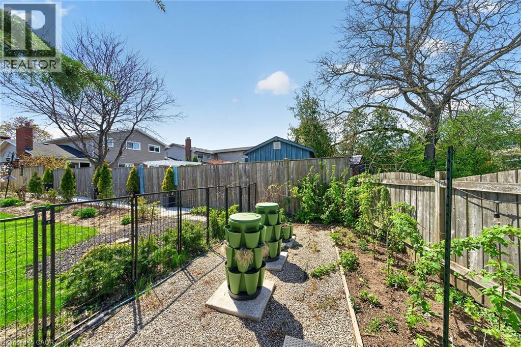 64 SAN FERNANDO Drive, Hamilton, Ontario, L9C2C2 — Photo 42