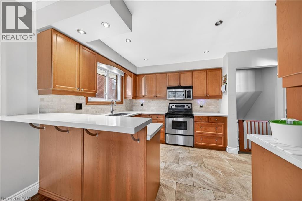 64 SAN FERNANDO Drive, Hamilton, Ontario, L9C2C2 — Photo 7