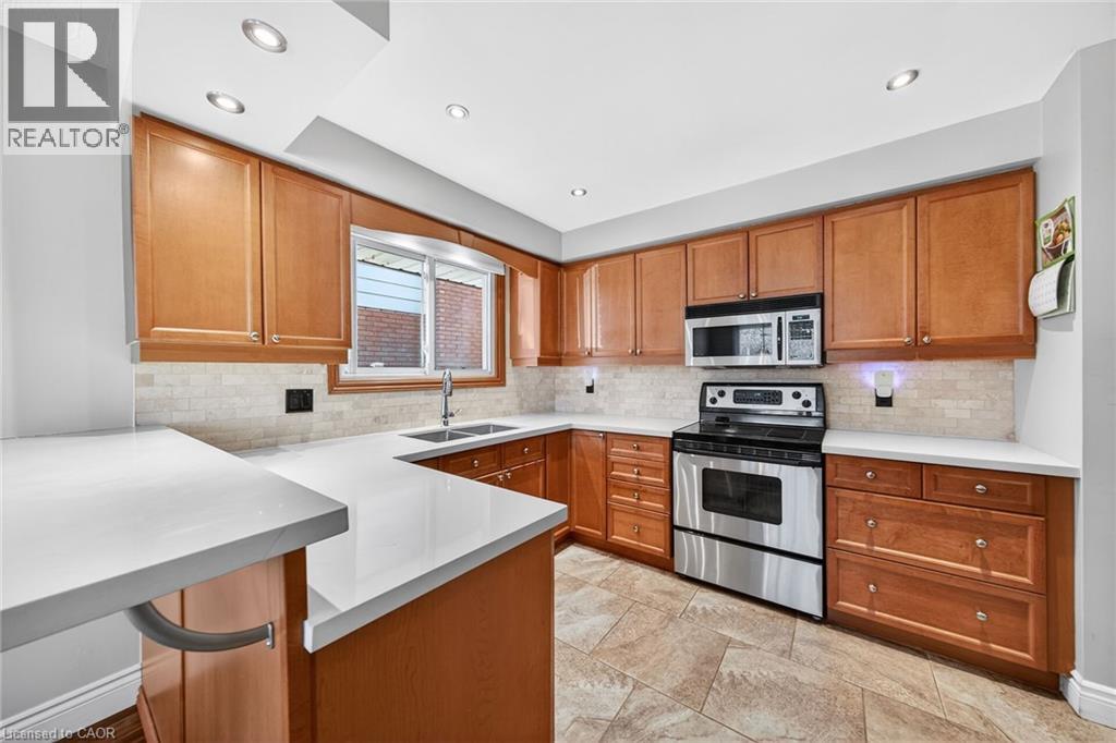 64 SAN FERNANDO Drive, Hamilton, Ontario, L9C2C2 — Photo 8