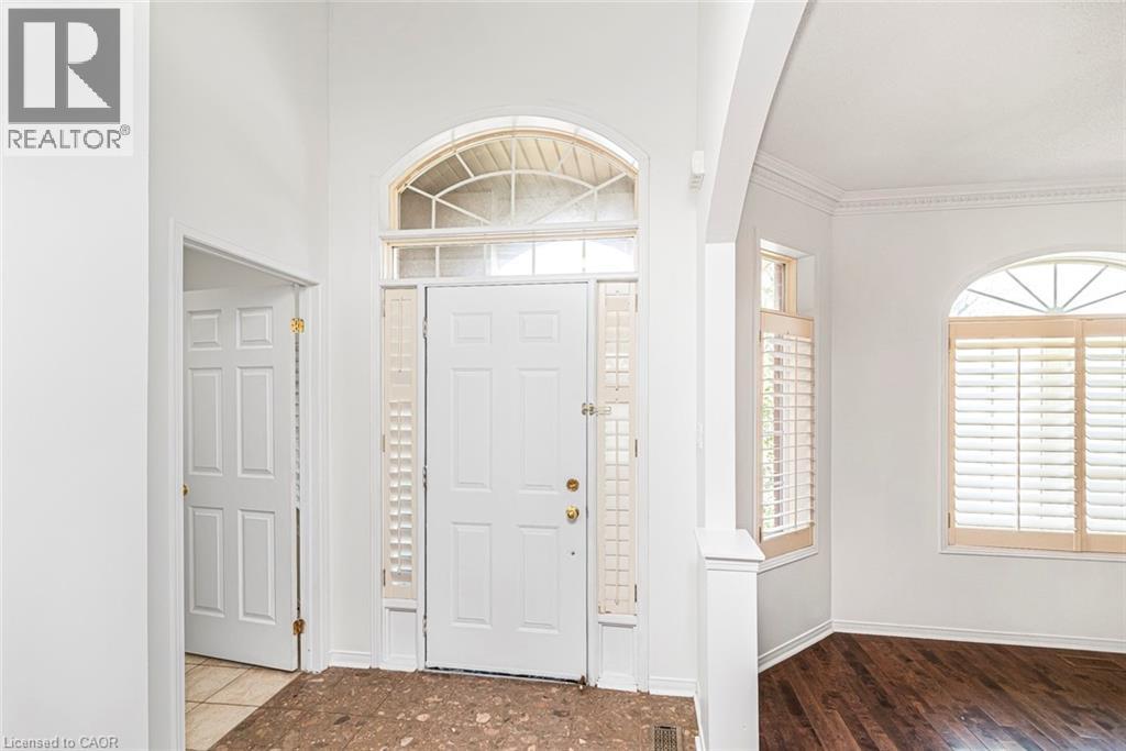 102 MOORE Crescent, Ancaster, Ontario, L9G4Z8 — Photo 5