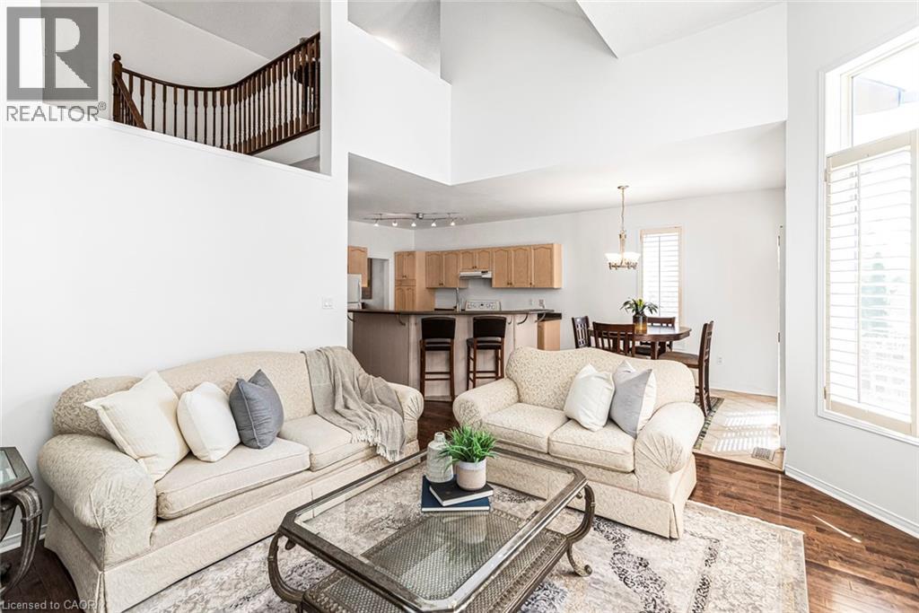 102 MOORE Crescent, Ancaster, Ontario, L9G4Z8 — Photo 8