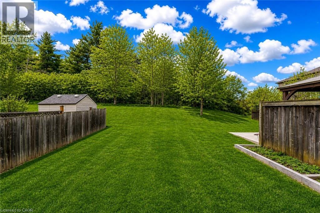 42 DOON MILLS Drive, Kitchener, Ontario, N2P2W9 — Photo 40
